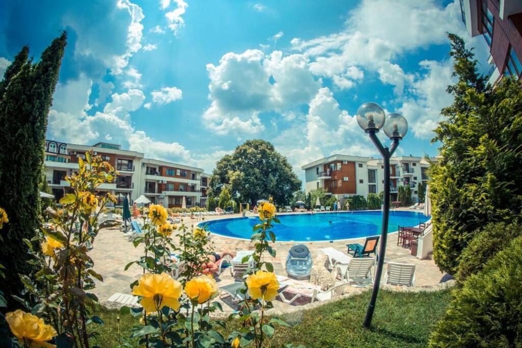 Messambria Fort Beach - Premium Apartments Elenite Extérieur photo